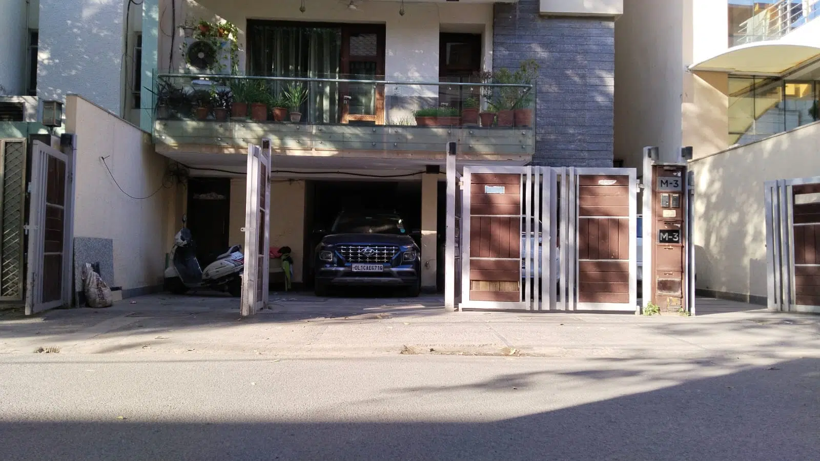 M-3 parking